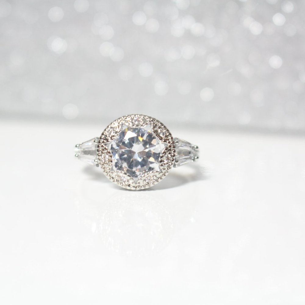🌸Sterling Silver Solitaire Halo Victorian Antique Diamond Ring  Size 7 - Picture 7 of 9